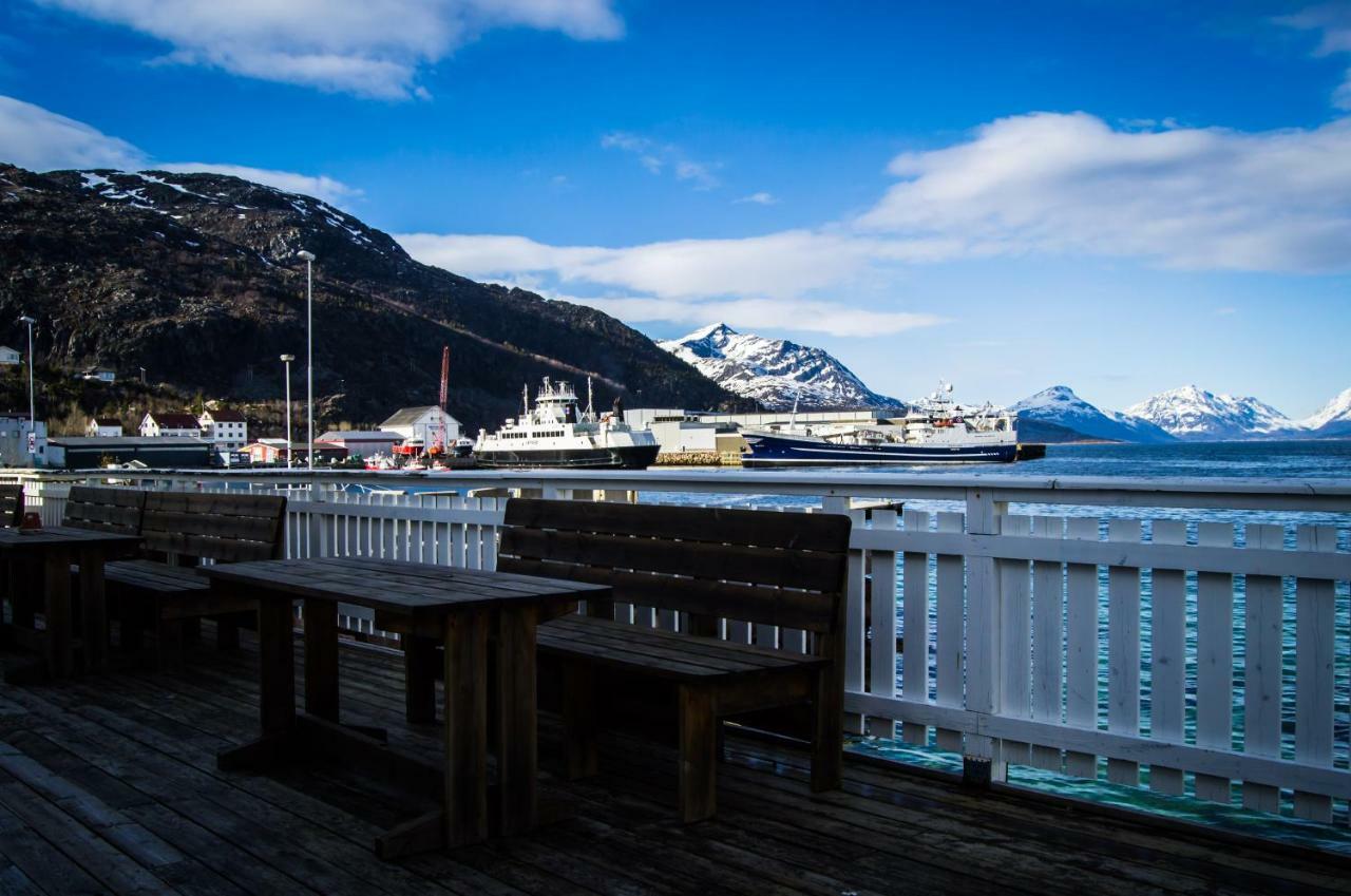 Lofoten Gate Hostel Lodingen Esterno foto